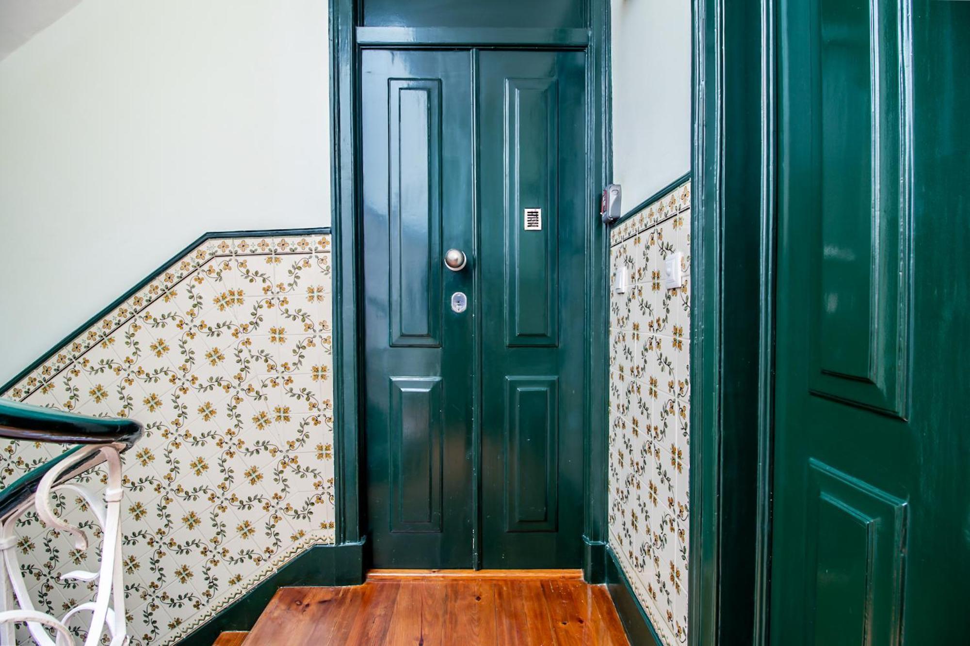 Отель Arroios - Third Floor Лиссабон Экстерьер фото